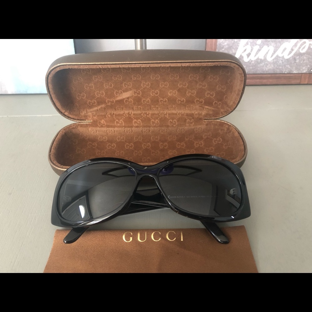 ❌Rare Gucci script logo floral detail sunglasses